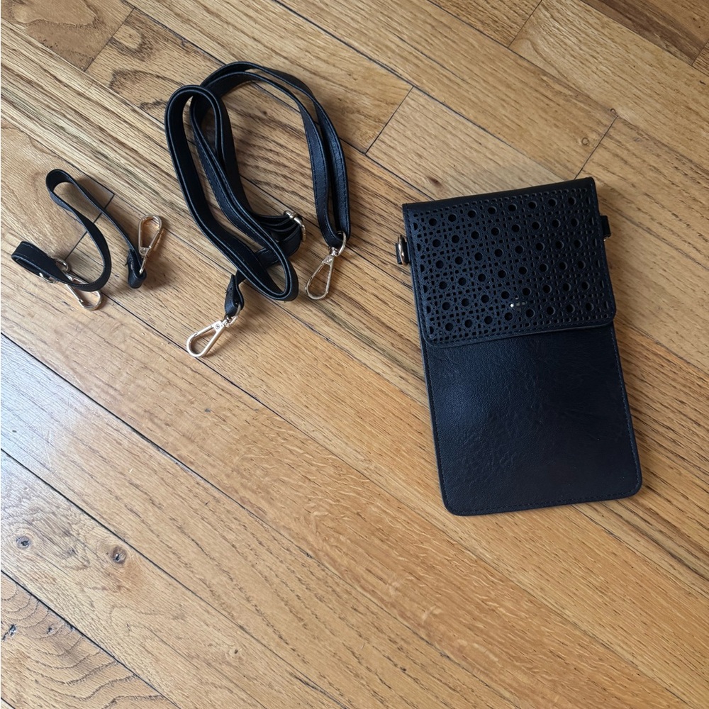 NWOT phone wallet- 2 straps